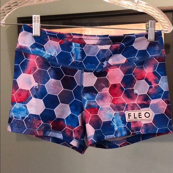 Fleo Pants - FLEO size small 3.25” shorts